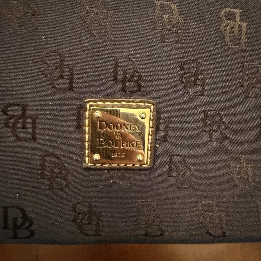 Dooney & Bourke East West Slouch Shoulder Bag Purse Black Medium Signature vtg